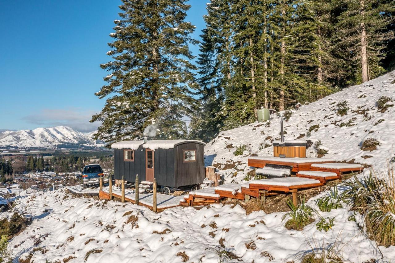The Shepherds Hut - Boutique Retreat. Hanmer Springs Kültér fotó