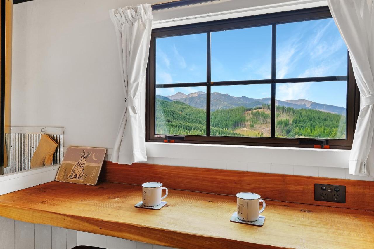 The Shepherds Hut - Boutique Retreat. Hanmer Springs Kültér fotó